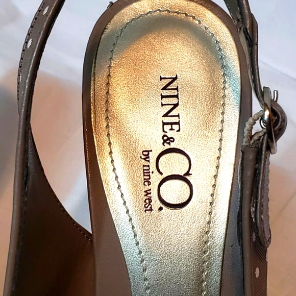 Nine & Co by Nine West Taupe/Cream Espadrilles - Picture 15 of 16